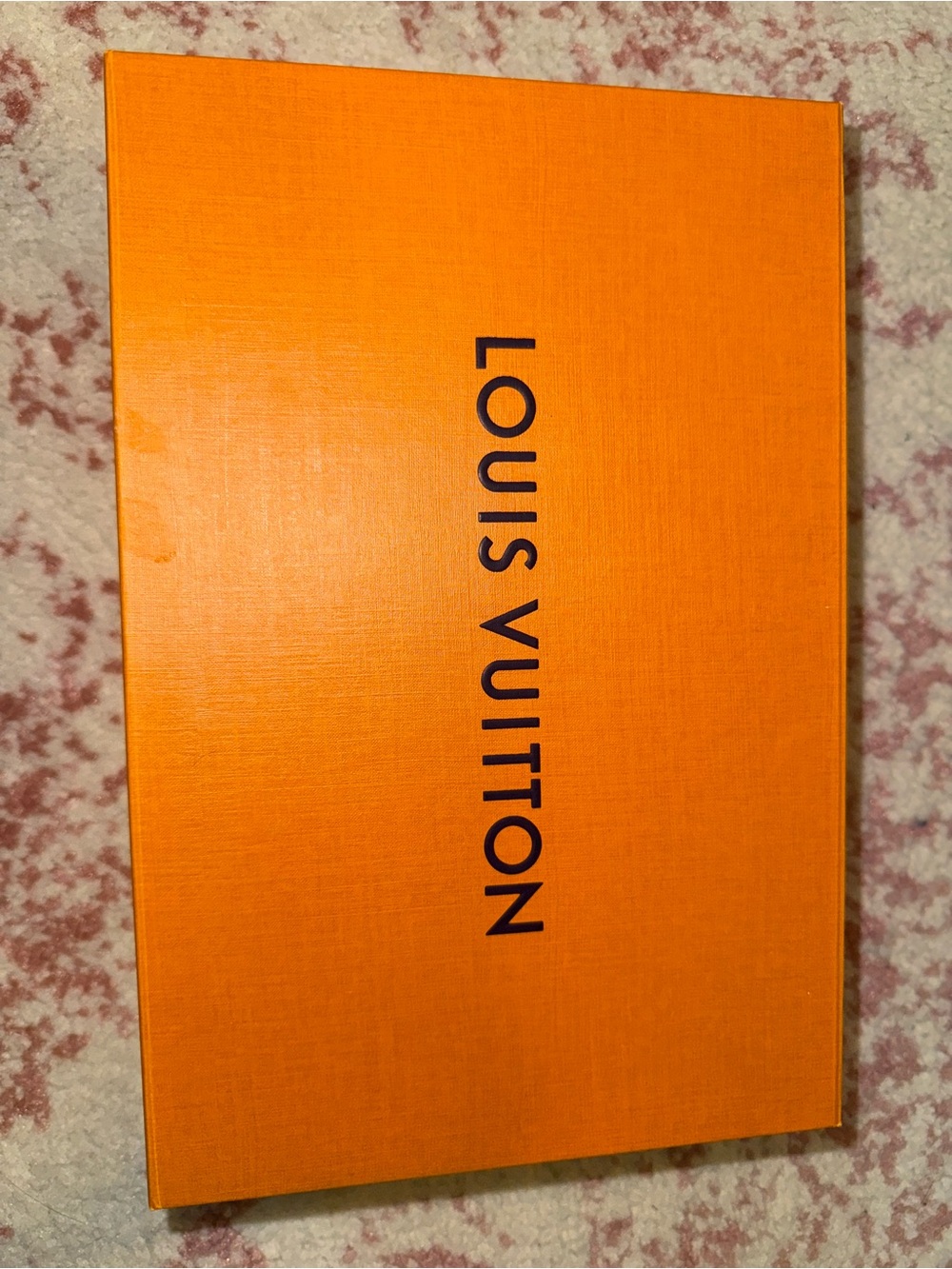 Louis Vuitton Black and Gold Glitter Monogram Shawl - Picture 3 of 9